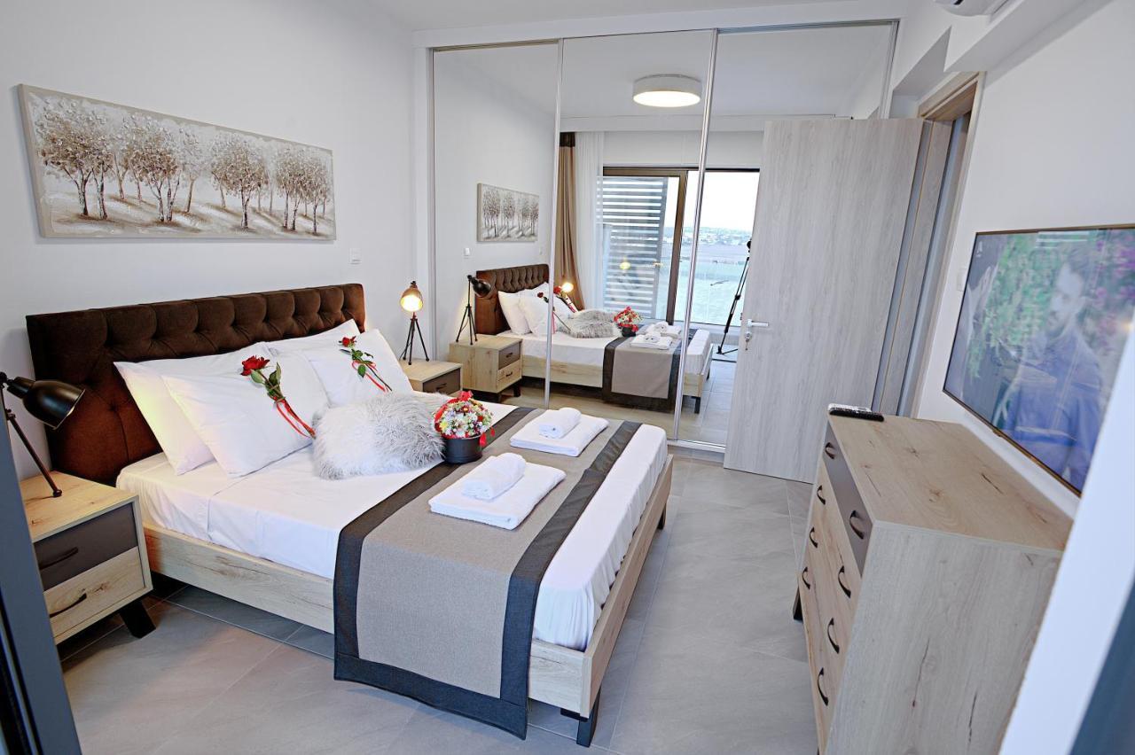 Golden Tree Apartment Paralimni Exterior photo