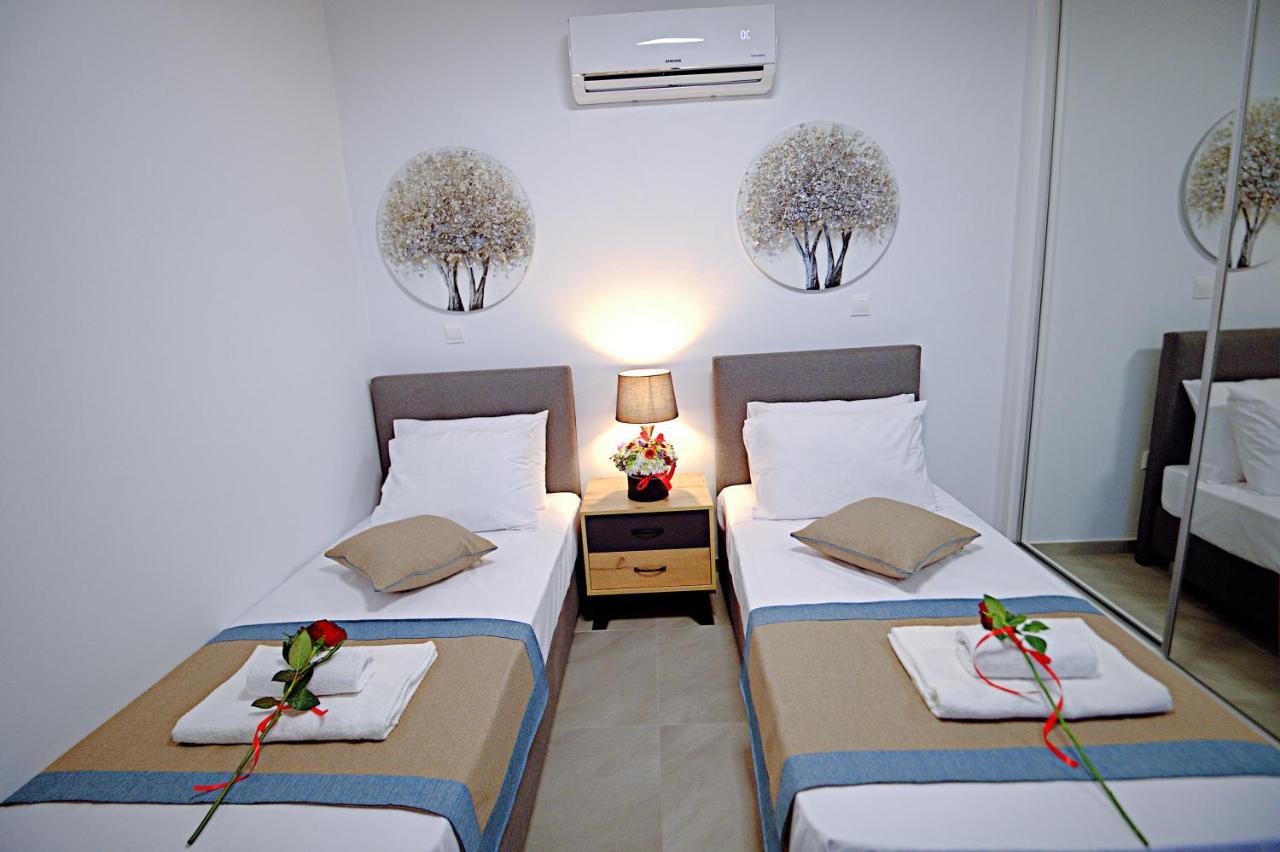 Golden Tree Apartment Paralimni Exterior photo