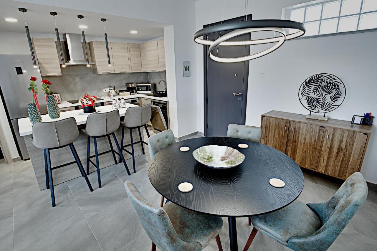 Golden Tree Apartment Paralimni Exterior photo