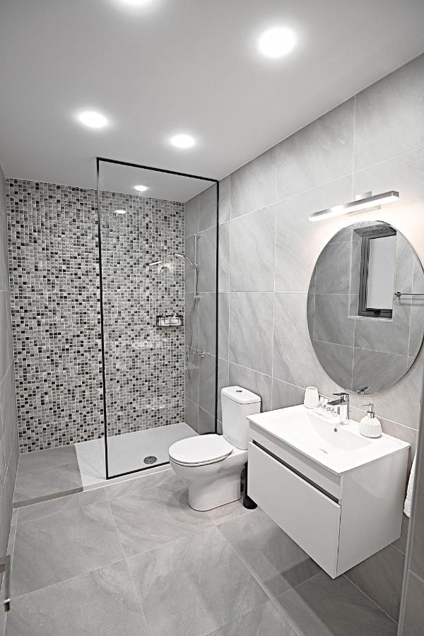 Golden Tree Apartment Paralimni Exterior photo